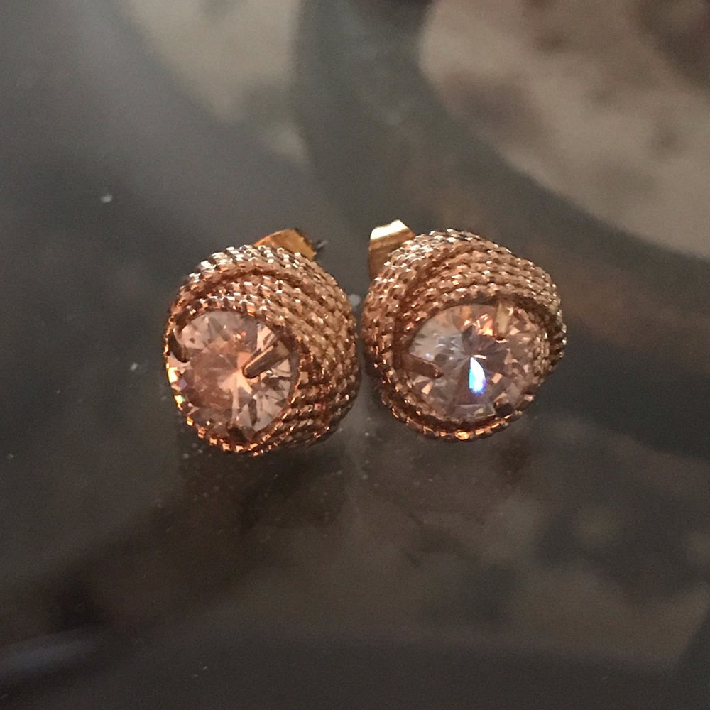 Gold earrings